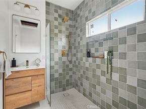 5449 S Victoria Avenue, Los Angeles CA 90043