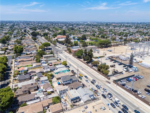 1142 E Century Boulevard, Los Angeles CA 90002