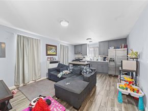 1142 E Century Boulevard, Los Angeles CA 90002