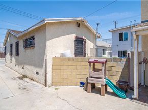 1142 E Century Boulevard, Los Angeles CA 90002