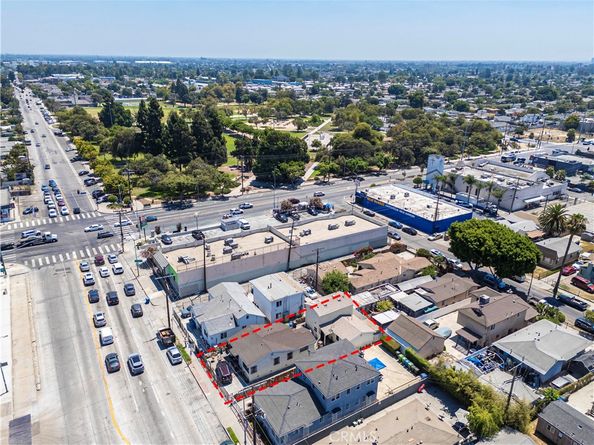 1142 E Century Boulevard, Los Angeles CA 90002