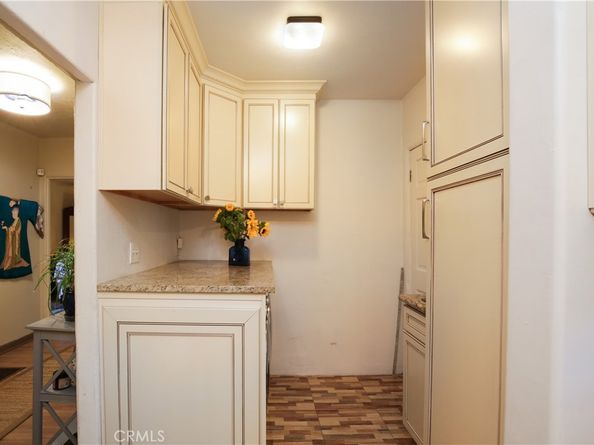 404 N Vinedo Avenue, Pasadena CA 91107