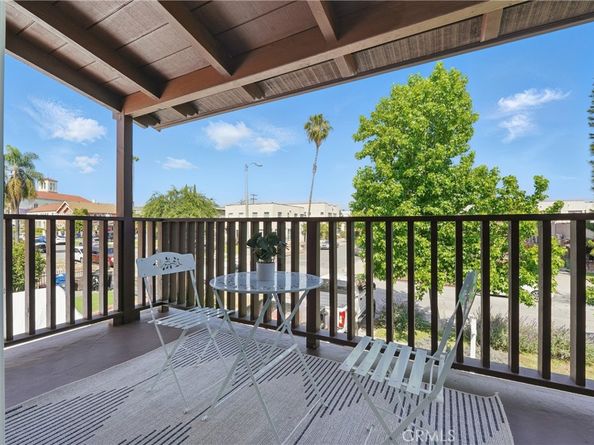 2111 S Bronson Ave, Los Angeles CA 90018