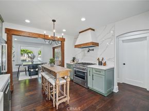 2111 S Bronson Ave, Los Angeles CA 90018