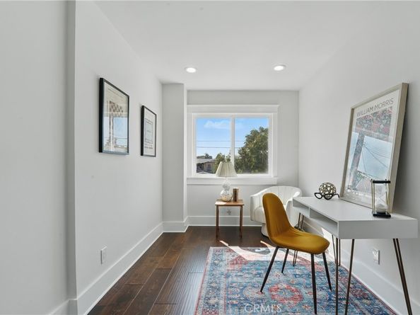 2111 S Bronson Ave, Los Angeles CA 90018