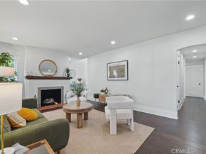 2111 S Bronson Ave, Los Angeles CA 90018