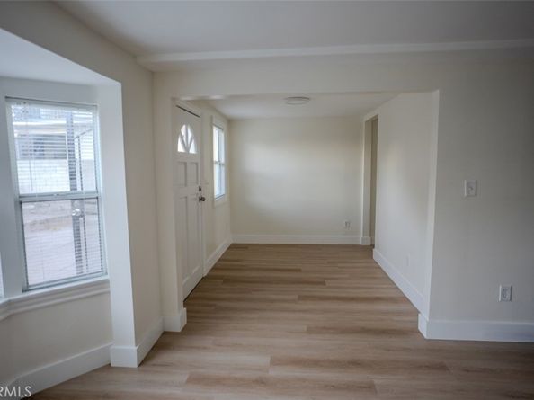 433 433 W Century, Los Angeles CA 90003
