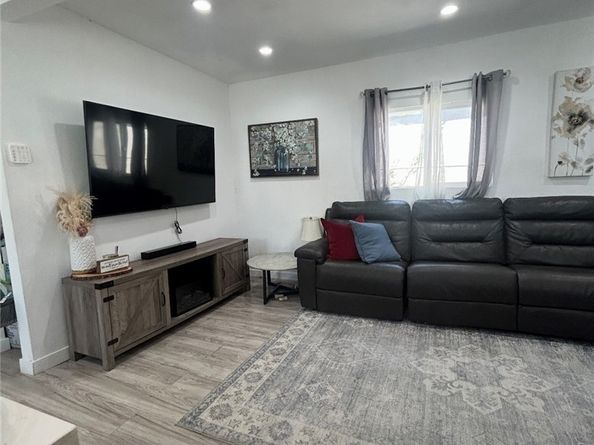 1715 W 155th St, Compton CA 90220