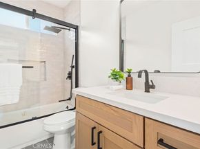 1720 S Kingsley, Los Angeles CA 90006