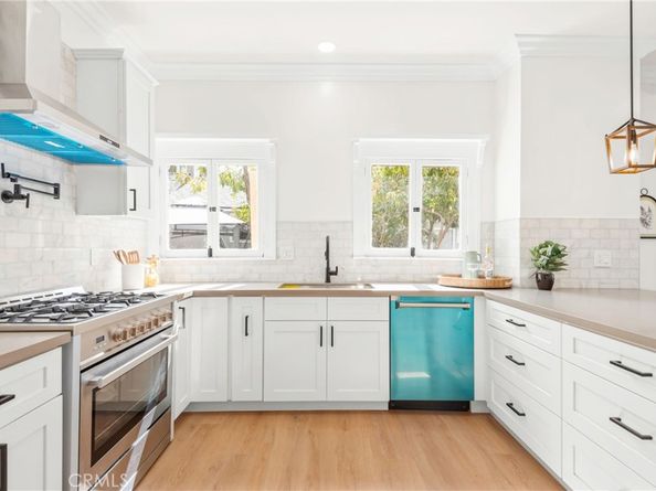 1720 S Kingsley, Los Angeles CA 90006