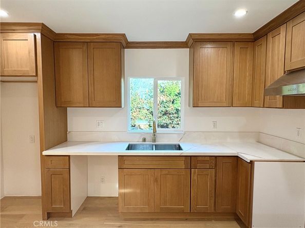 5829 Tipton Way, Los Angeles CA 90042