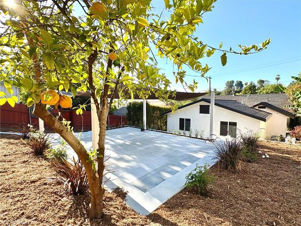 5829 Tipton Way, Los Angeles CA 90042