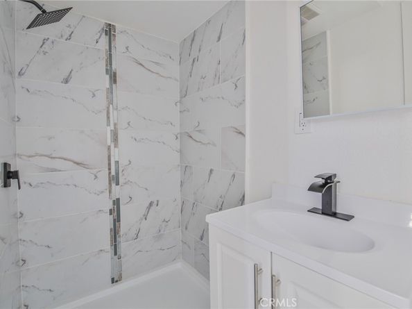 430 W 64th, Los Angeles CA 90003