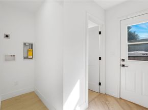 5126 6th Ave, Los Angeles CA 90043