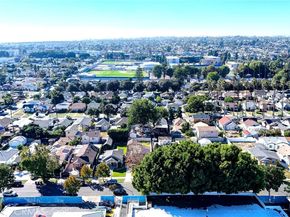 5126 6th Ave, Los Angeles CA 90043