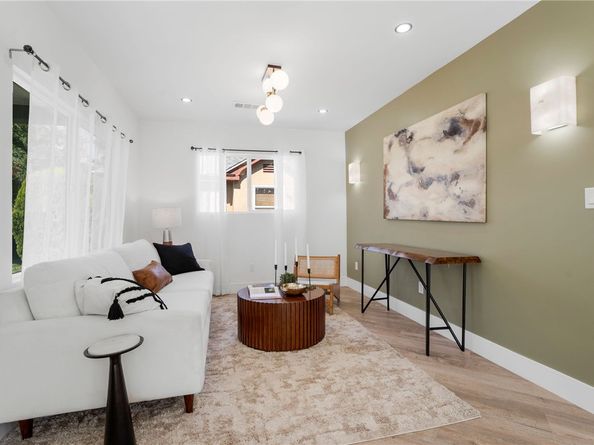 5126 6th Ave, Los Angeles CA 90043
