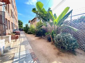 4125 S Figueroa Street 101, Los Angeles CA 90037