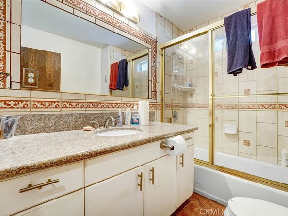 2930 W Florence, Los Angeles CA 90043