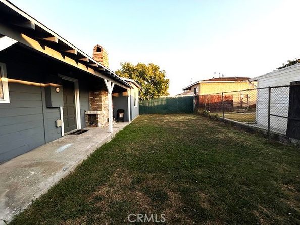 1414 W 107th Street, Los Angeles CA 90047