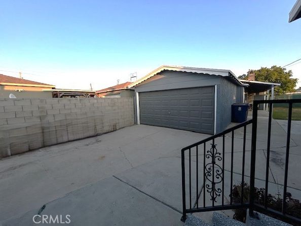 1414 W 107th Street, Los Angeles CA 90047