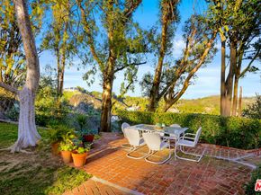 2601 Summitridge Drive, Beverly Hills CA 90210