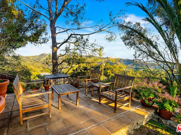 2601 Summitridge Drive, Beverly Hills CA 90210