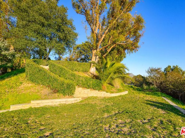 2601 Summitridge Drive, Beverly Hills CA 90210