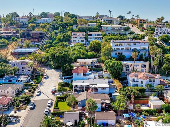 3040 Tennyson St, San Diego CA 92106