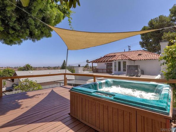 3040 Tennyson St, San Diego CA 92106