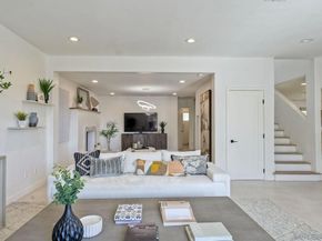 3040 Tennyson St, San Diego CA 92106