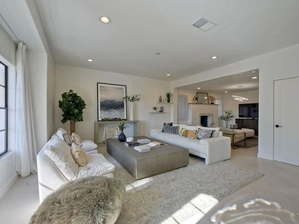 3040 Tennyson St, San Diego CA 92106
