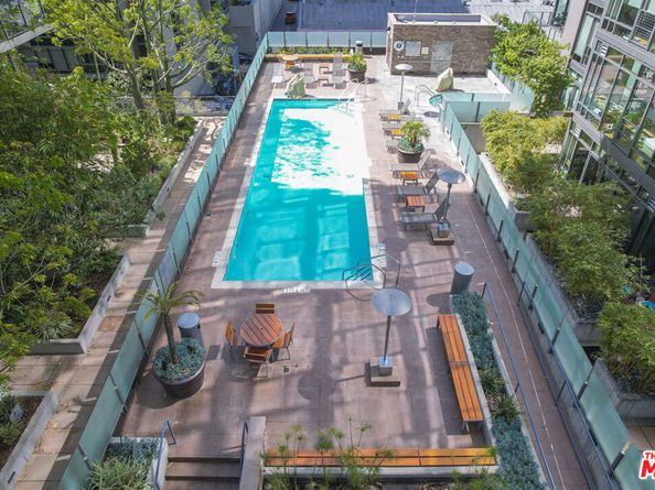 1100 S Hope Street 805, Los Angeles CA 90015