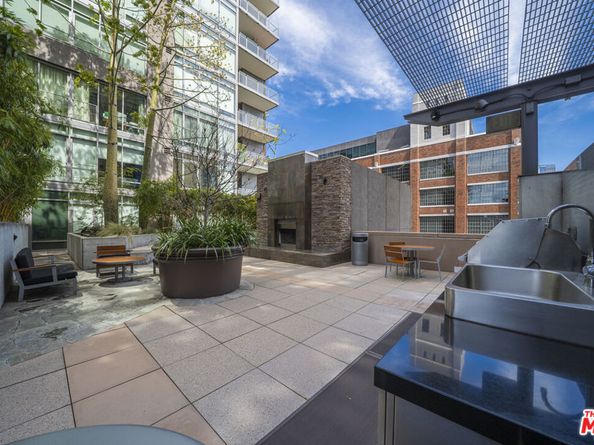 1100 S Hope Street 805, Los Angeles CA 90015