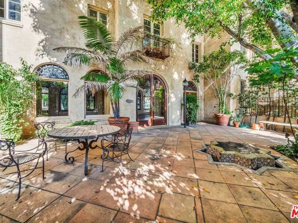 109 N Sycamore Avenue 102, Los Angeles CA 90036