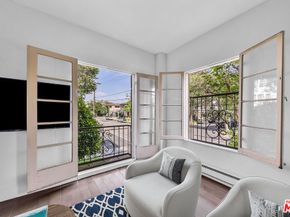 109 N Sycamore Avenue 102, Los Angeles CA 90036