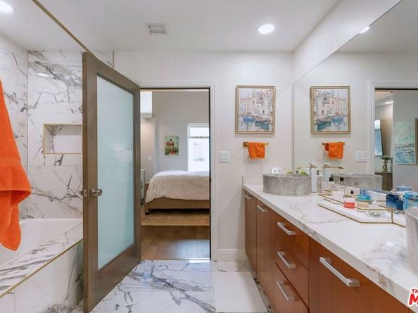 645 W 9th Street 740, Los Angeles CA 90015
