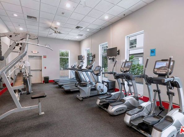 645 W 9th Street 740, Los Angeles CA 90015