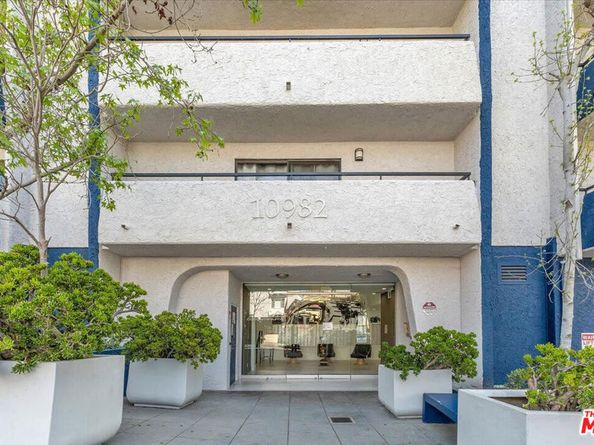 10982 Roebling Avenue 340, Los Angeles CA 90024