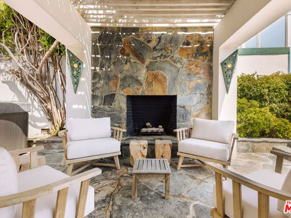 23614 Malibu Colony Road, Malibu CA 90265