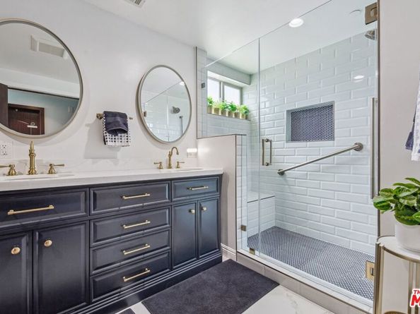 11218 Camarillo Street 305, North Hollywood CA 91602