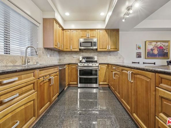 11218 Camarillo Street 305, North Hollywood CA 91602