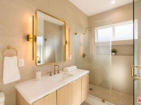 6048 Burwood Avenue, Los Angeles CA 90042