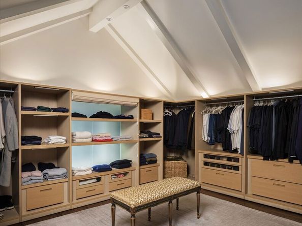 7064 La Presa Drive, Los Angeles CA 90068