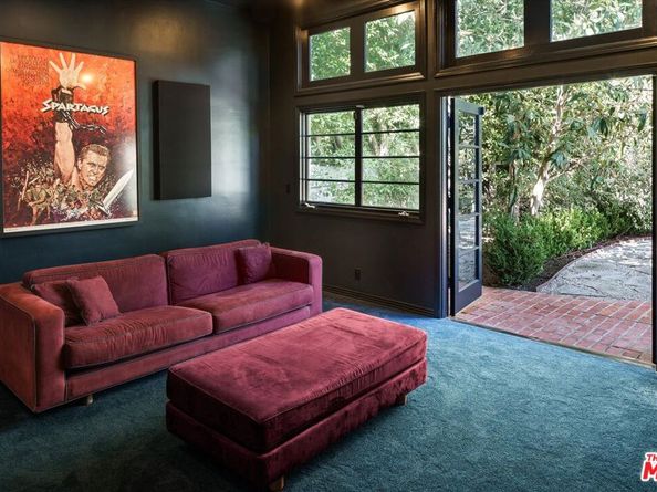 7064 La Presa Drive, Los Angeles CA 90068