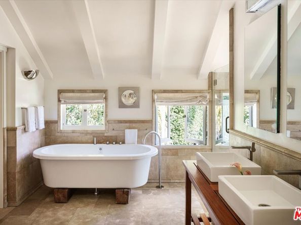 7064 La Presa Drive, Los Angeles CA 90068