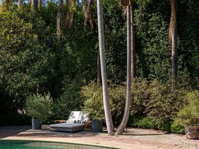 7064 La Presa Drive, Los Angeles CA 90068