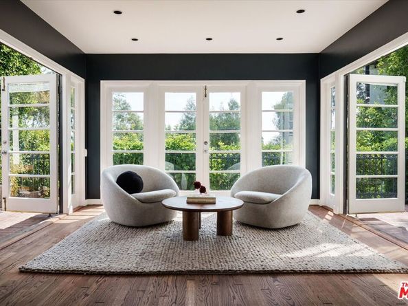 7064 La Presa Drive, Los Angeles CA 90068