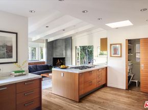 7064 La Presa Drive, Los Angeles CA 90068