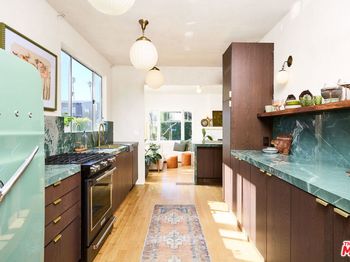 818 Palms Boulevard