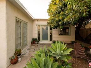 818 Palms Boulevard, Venice CA 90291